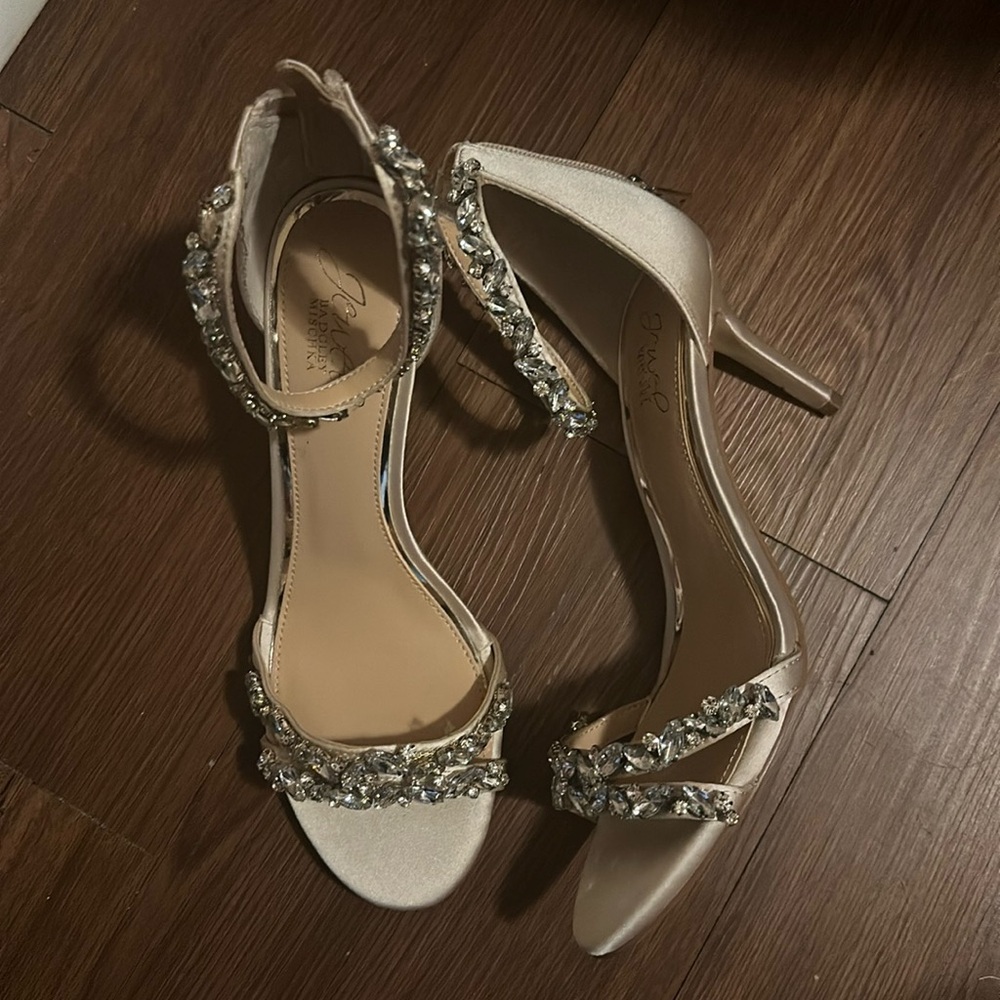 Women's Caroline Embellished Ankle Strap Evening Sandals Jewel Badgley Mischka 8